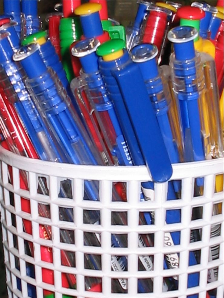 Picture Of Basket Of Pens And Pencils